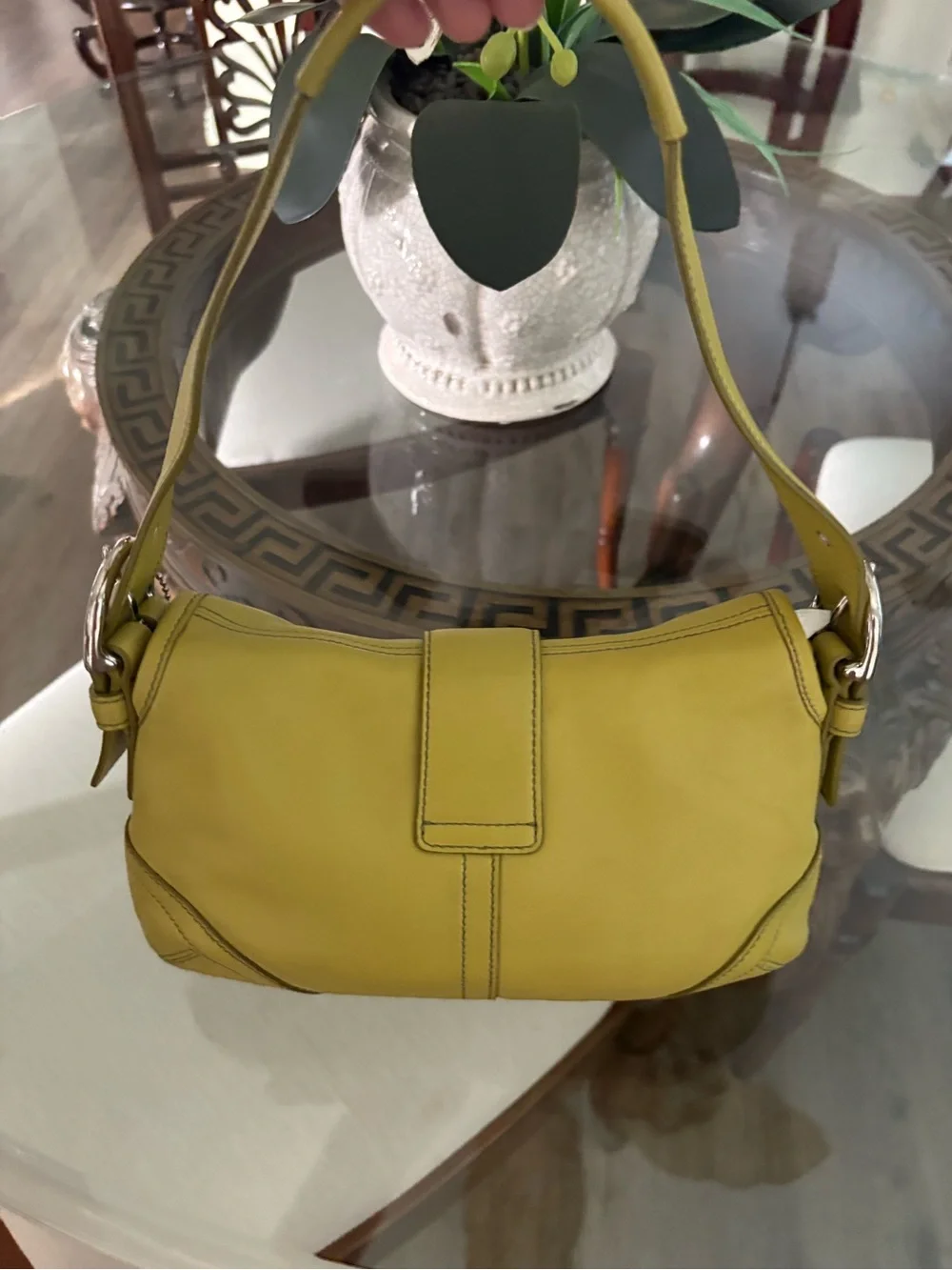 🤍🤍VINTAGE COACH RARE Y2K RARE CHARTREUSE SOHO LEATHER SHOULDER BAG!🤍🤍9247